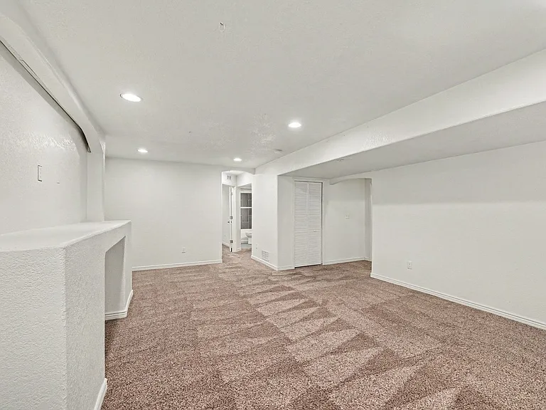 2721 Bridle Dr — Photo 23