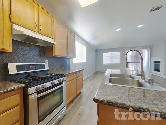 4th image of 1895 Bramblewood Dr