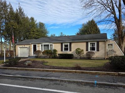 473 River Rd, Lincoln, RI, 02865