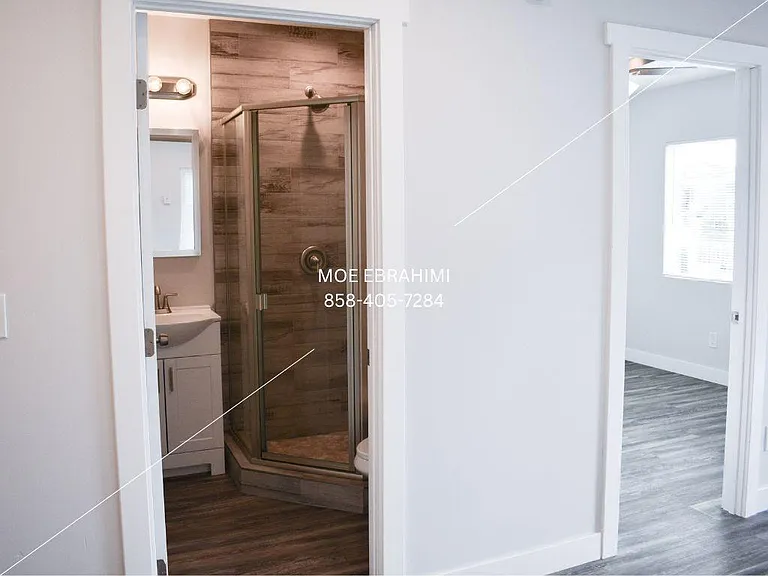 4170 Franklin Ave — Photo 7