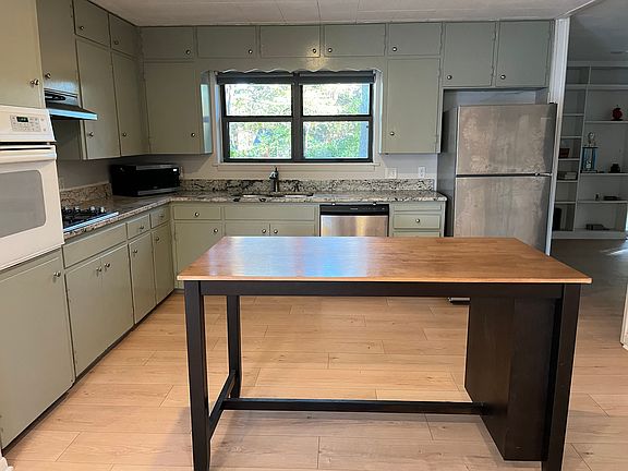 5th image of 2824 N Loxley Ave