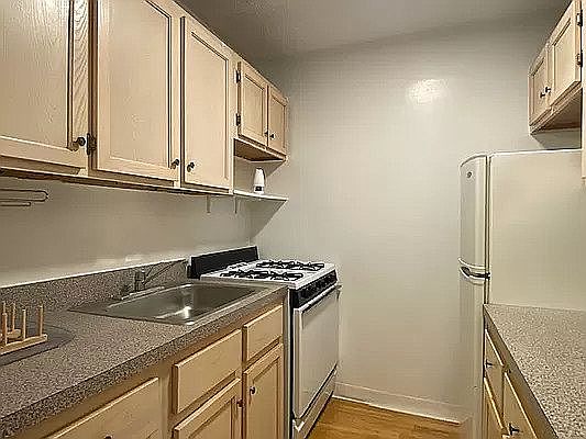 2nd image of 146 W 117th St Floor 1