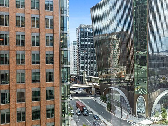 5th image of 135 Seaport Blvd #1016