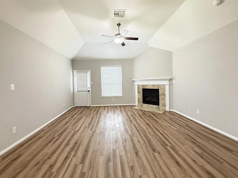 1227 Maple Ace Dr — Photo 10