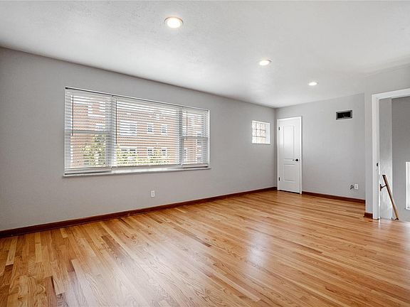 5th image of 4217 Hereford St