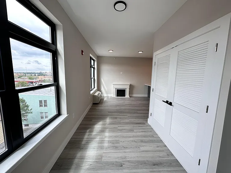 4607 Tonnelle Ave #204 — Photo 8