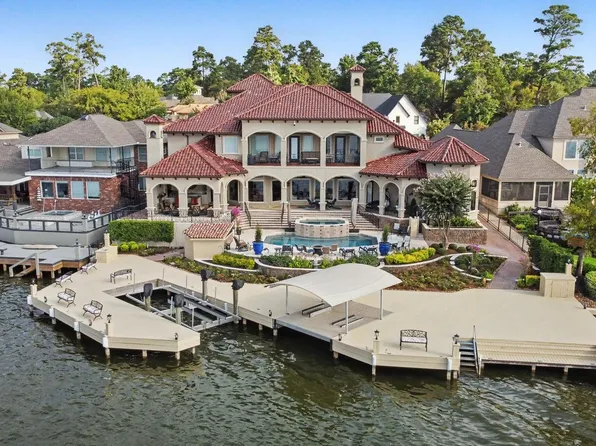 116 W Shore Ln, Montgomery, TX 77356