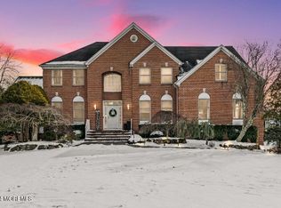 11 Crow Hill Rd, Freehold, NJ 07728