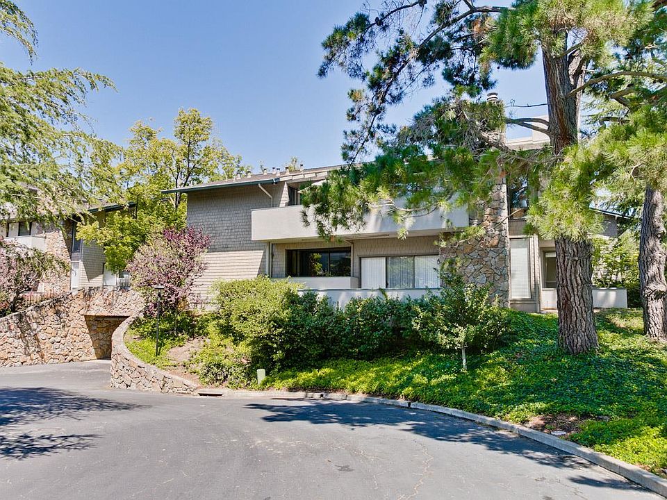 1st image of 58 Mansion Ct