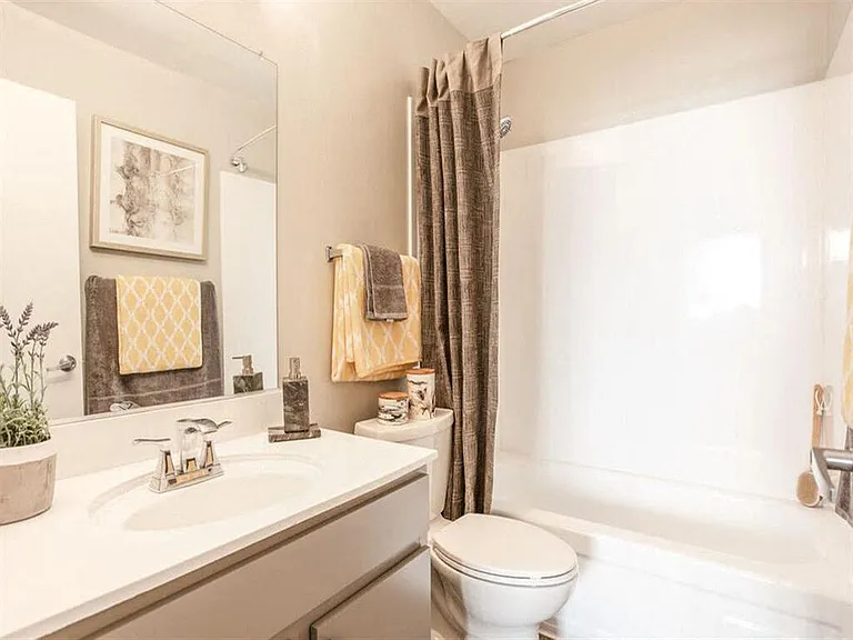 Parc Medallion Apartments — Photo 13