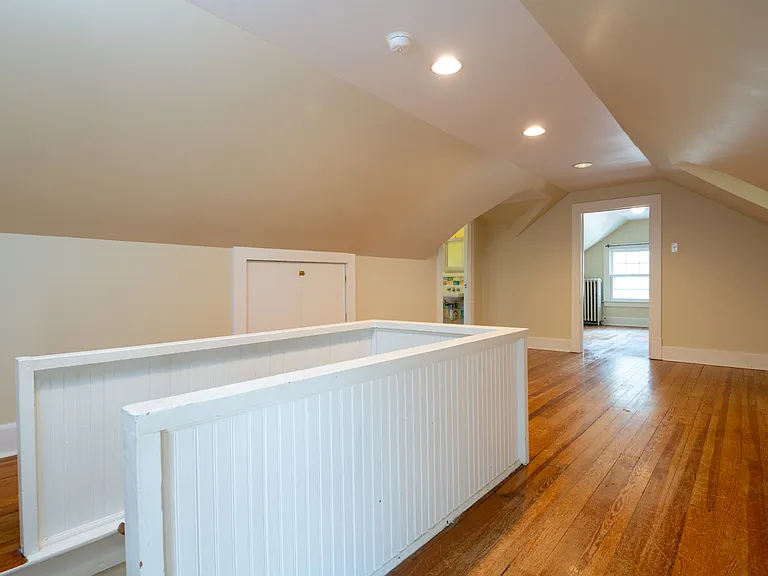 931 N Edgewood St — Photo 24