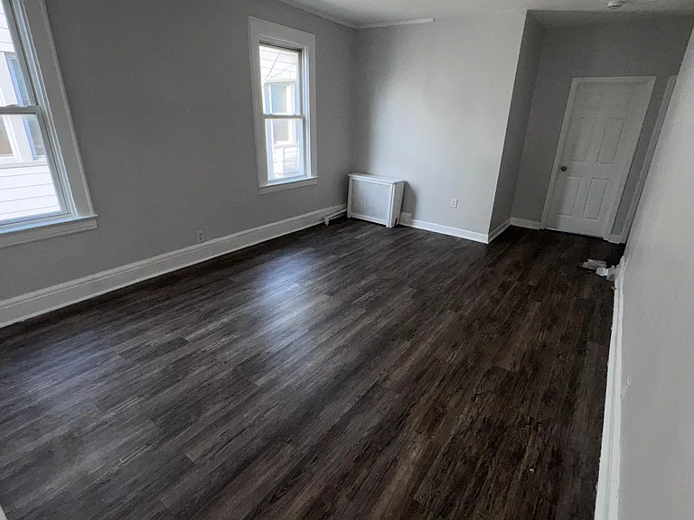 381 Leslie St #G2 — Photo 3
