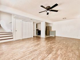 1908 Hearthstone Dr