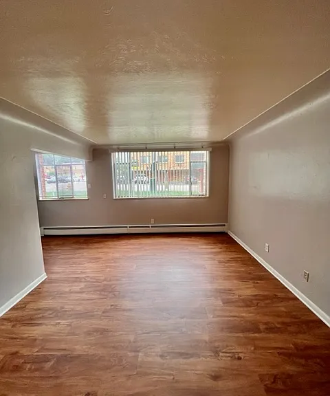 Karen Jean Apartments — Photo 19