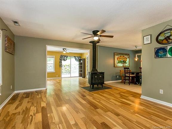 4th image of 819 Wickins Dr