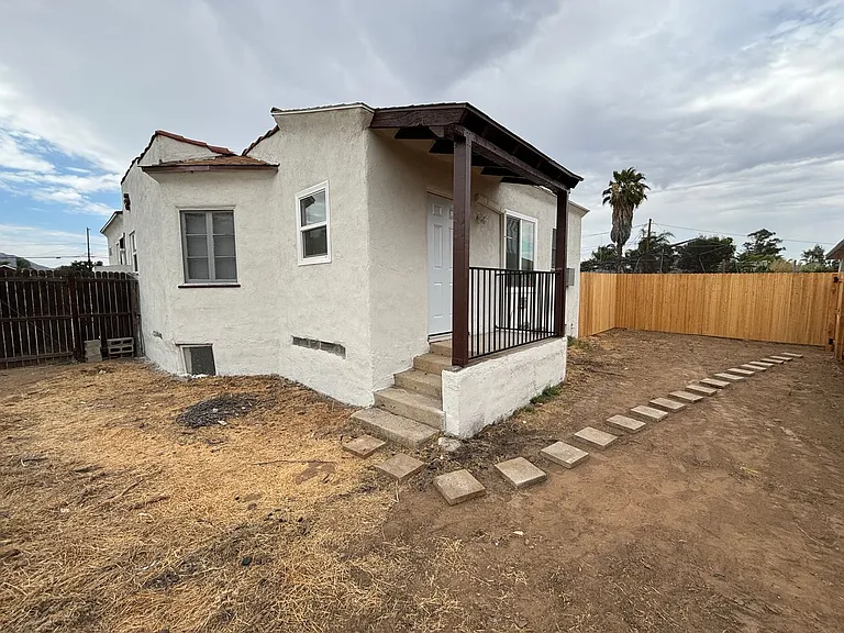 24337 Myers Ave — Photo 19