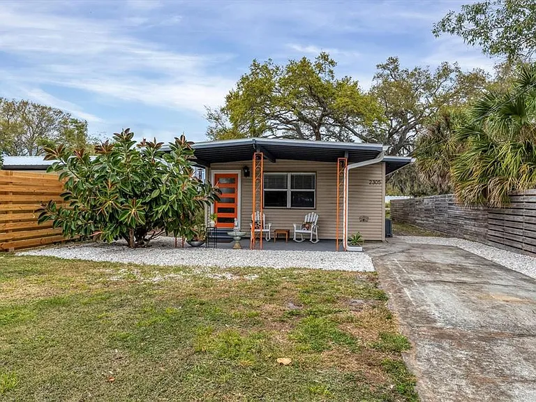 2305 Novus St — Photo 1