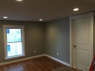 1090 Mount Pleasant St #Up, Dubuque, IA 52001