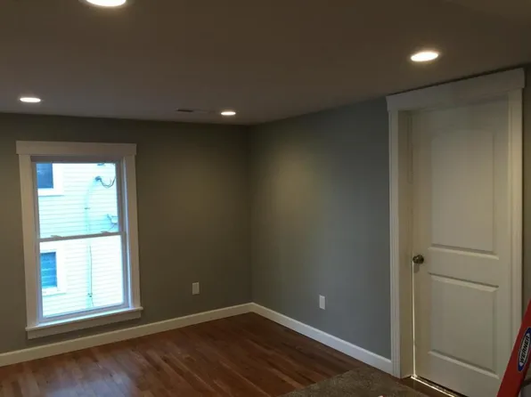 1090 Mount Pleasant St #Up, Dubuque, IA 52001