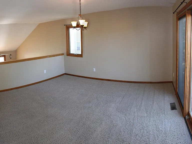 433 Crest Pl — Photo 14