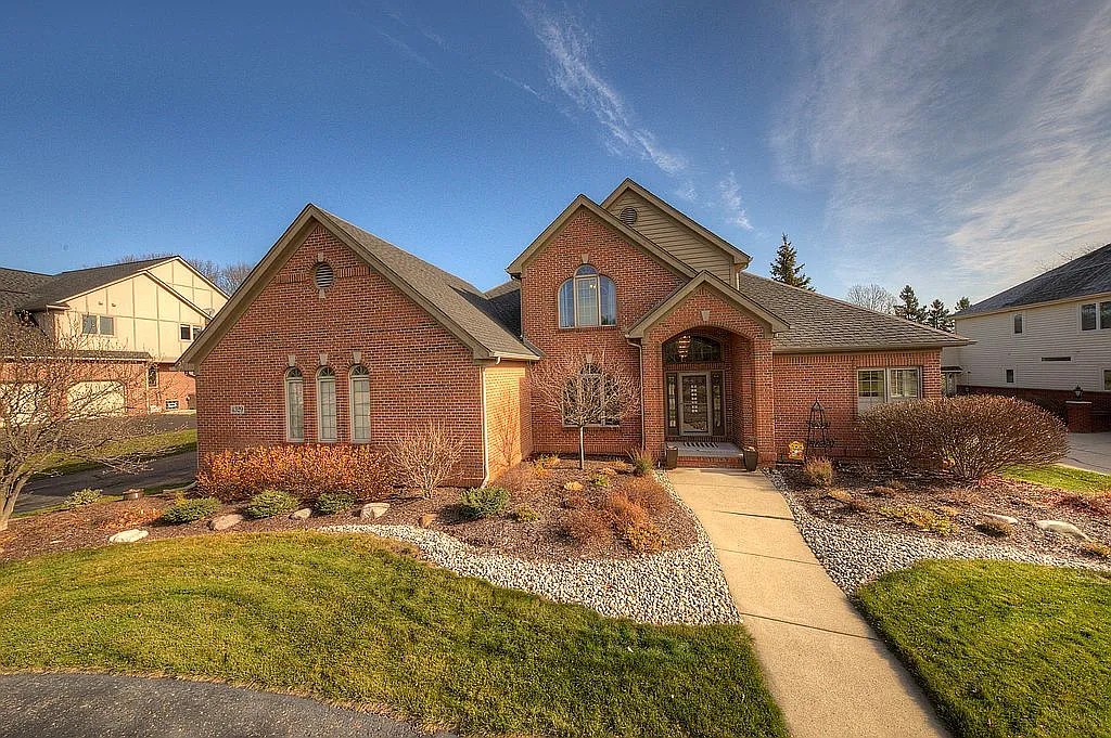 4329 Saint Andrews St photo 1