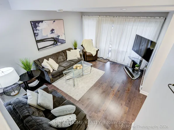 221 Milestone Cres Unit 80, Aurora, ON L4G 3M2