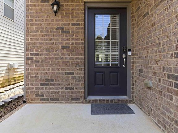 4th image of 2618 Lake Manor Cir