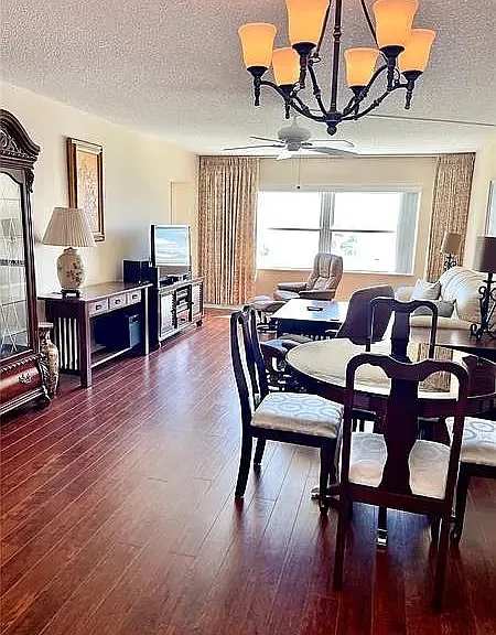 4575 Cove Cir #506 — Photo 6