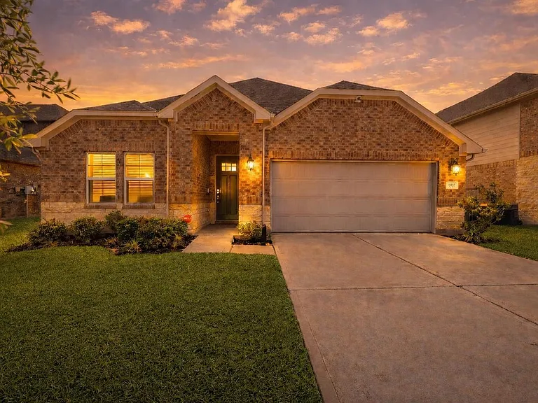 1917 Canyon Live Oak St — Photo 1