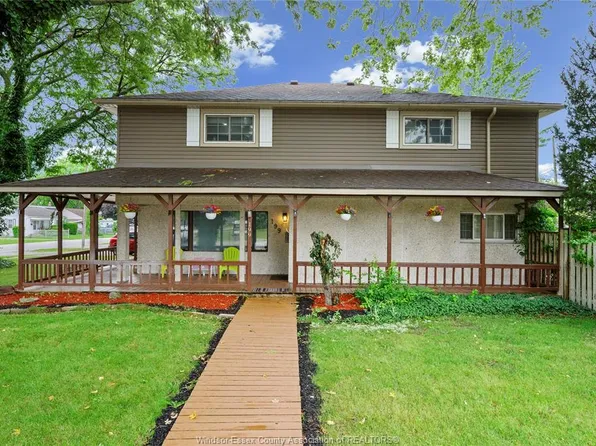199 Sacred Heart Dr, Lasalle, ON N9J 1S6