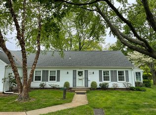 370 New Bedford Ln, Monroe Township, NJ 08831