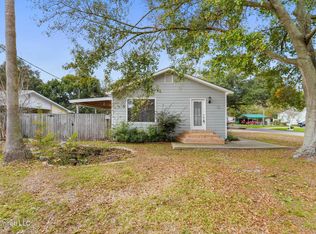 1705 14th St, Pascagoula, MS 39567