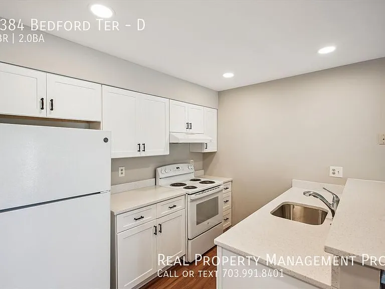 5384 Bedford Ter #D — Photo 9