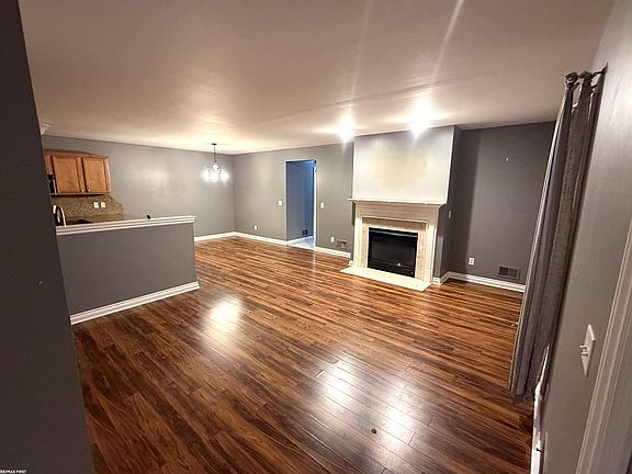 4th image of 5647 Hampshire Ln