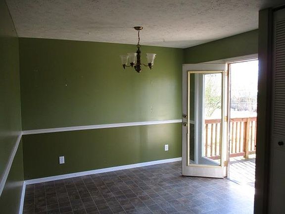 4th image of 1304 Sequoia Dr