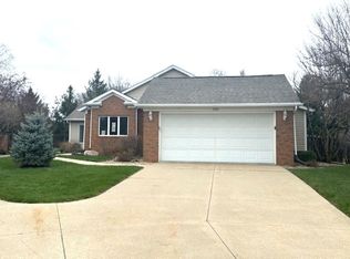 3900 Belden Ct NE, Cedar Rapids, IA 52402
