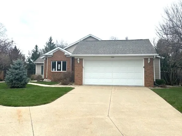 3900 Belden Ct NE, Cedar Rapids, IA 52402