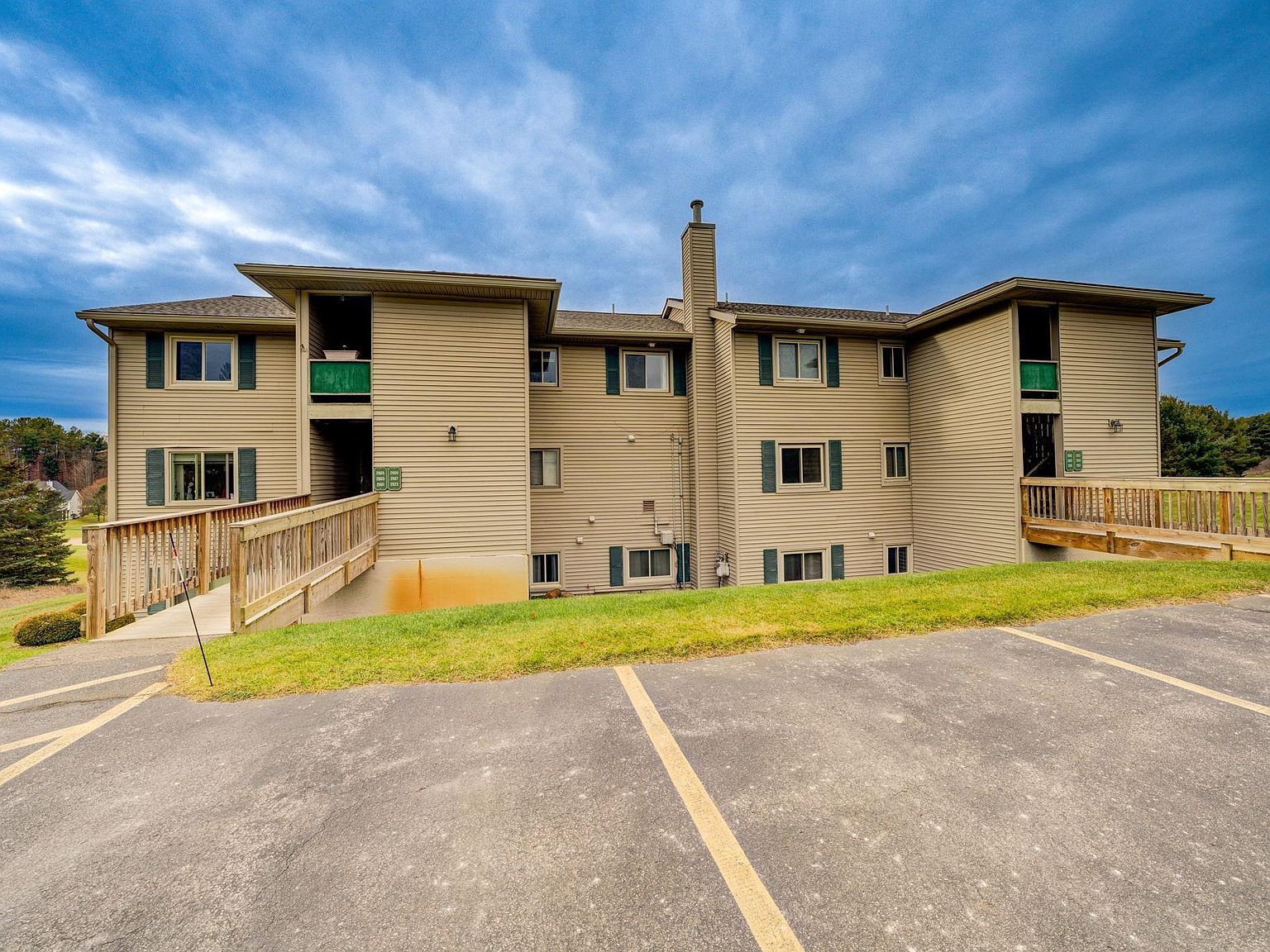 2611 Green Meadows Dr