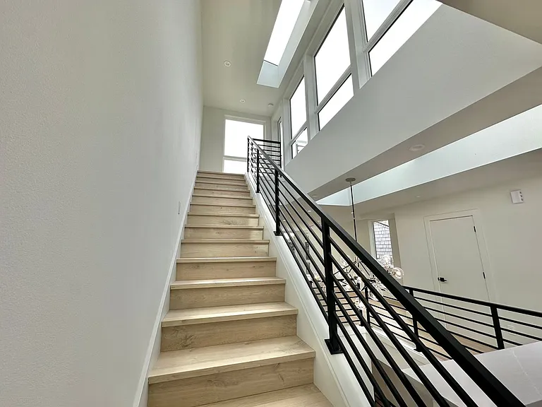 507 Galer St — Photo 26