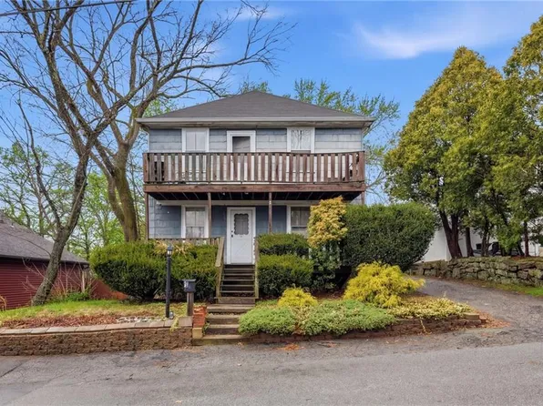 5 Minoru St, Smithfield, RI 02917