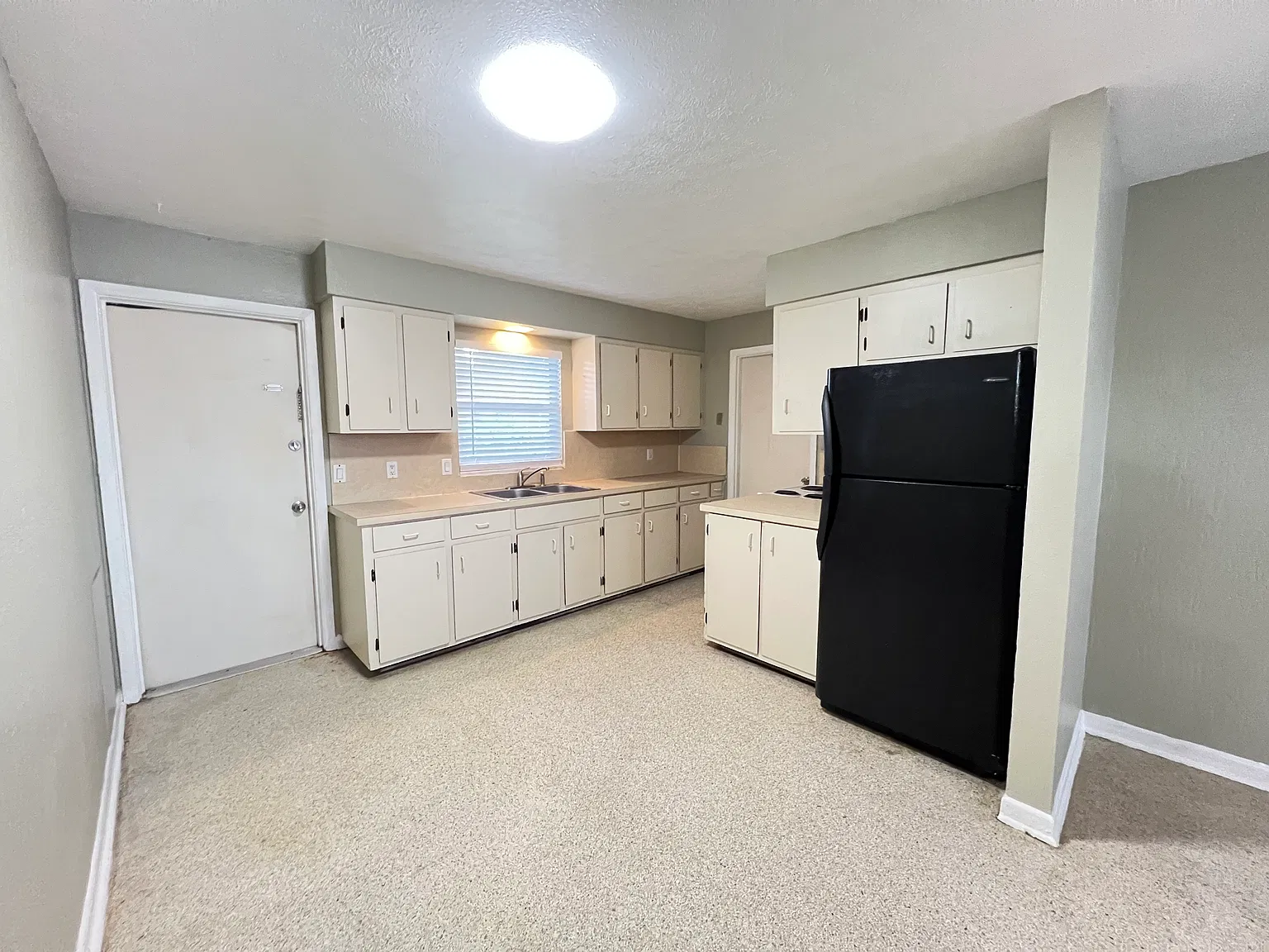 2 bed, $1,500 — Photo 3