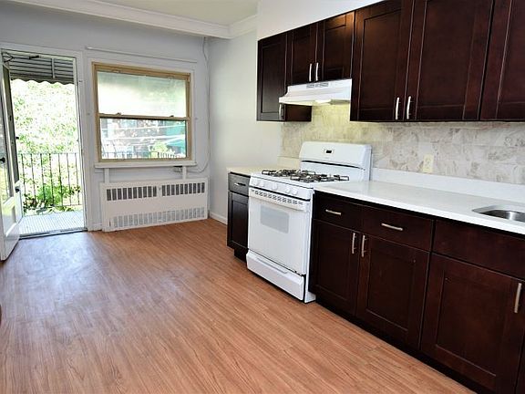 5th image of 43-31 44th St #Twf