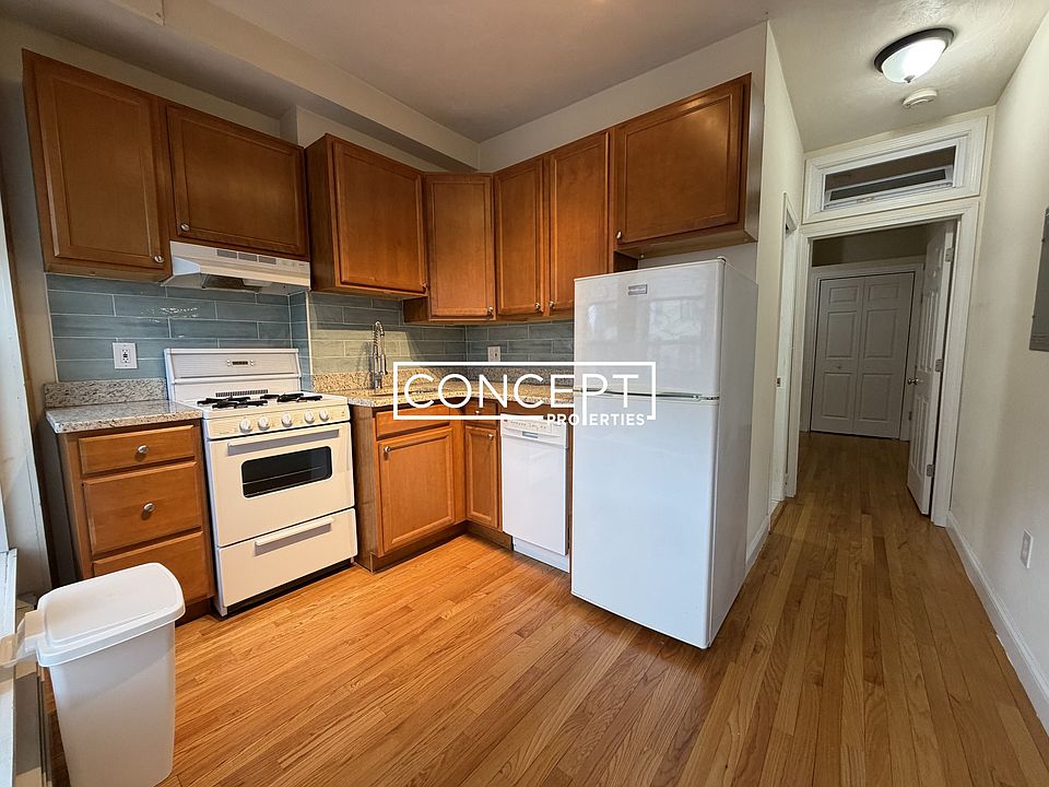 1st image of 1054-1056 Cambridge St #2G