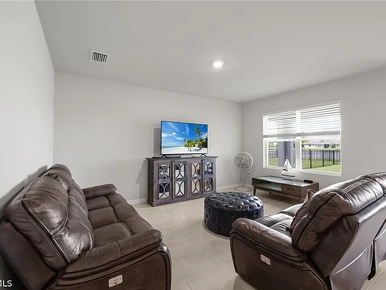 2621 Table Coral Trl — Photo 12