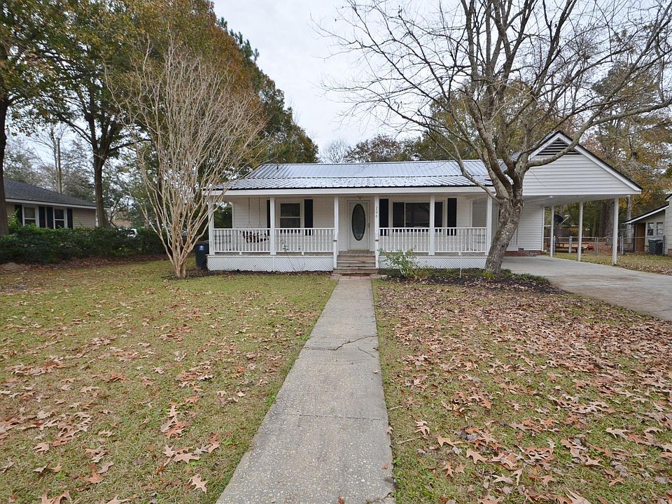2nd image of 206 Winter St