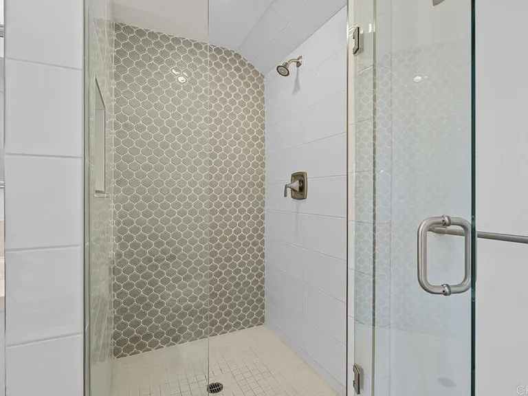 4410 Gresham St — Photo 26