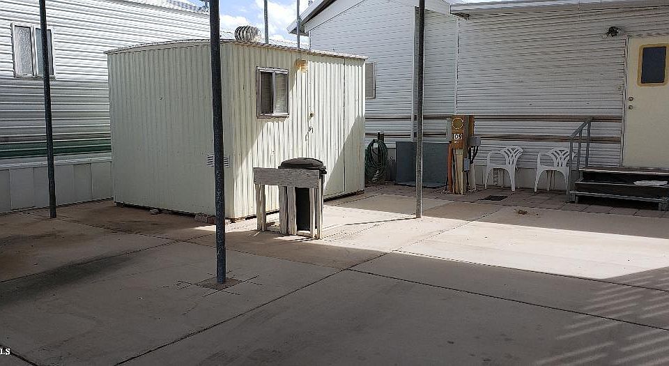 2nd image of 109 E Cholla Ln