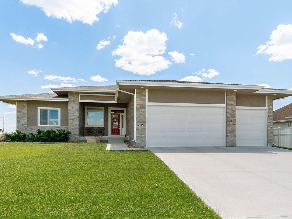 1st image of 2902 Weston Dr