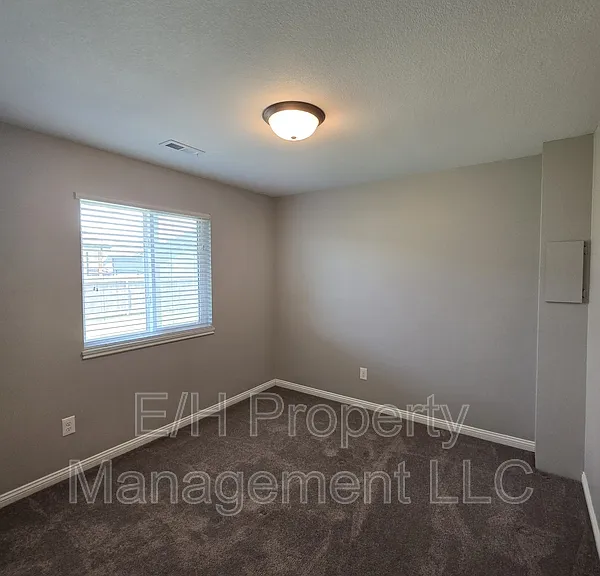 5937 N Millsboro St — Photo 26
