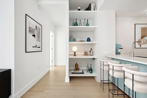 Rented by Greystar | media 3